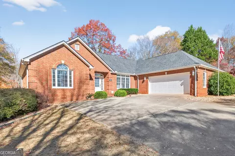 301 Oak Ridge Dr, Maysville, GA 30558