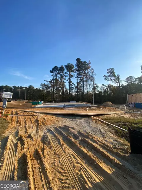 170 Foxridge Ct, Metter, GA 30439