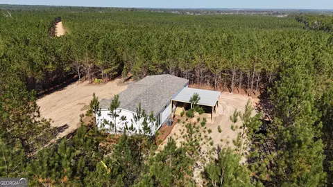 1262 Penny Morris Rd, Baxley, GA 31513