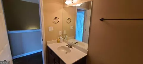 Bath - 4434 Lassen Ct, Suwanee, GA 30024 photo 2 of 4