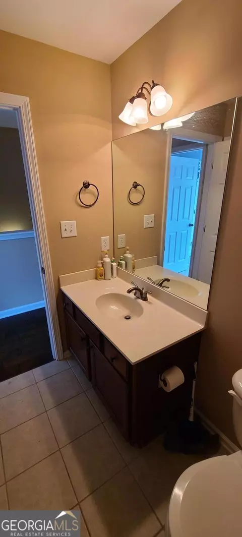 Bath - 4434 Lassen Ct, Suwanee, GA 30024 photo 3 of 4
