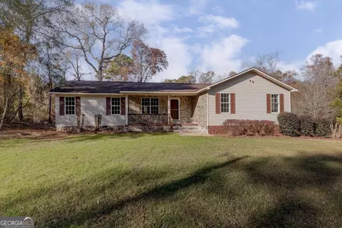105 Oak Lake Dr, Perry, GA 31069