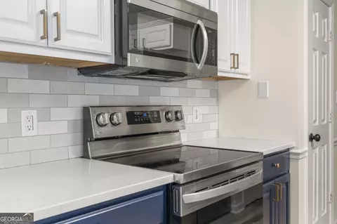 Kitchen - 118 Woodstream Trl, Lagrange, GA 30240 photo 4 of 4