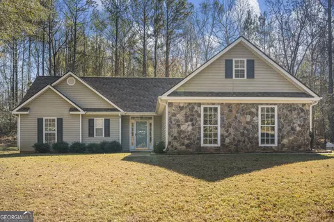 118 Woodstream Trl, Lagrange, GA 30240