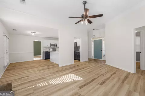 Living - 118 Woodstream Trl, Lagrange, GA 30240 photo 1 of 3