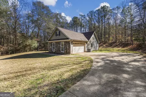 Exterior - 118 Woodstream Trl, Lagrange, GA 30240 photo 4 of 7