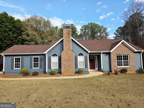150 Riverside Dr, Sharpsburg, GA 30277