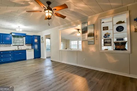 Living - 458 Haley Rd, Jackson, GA 30233 photo 3 of 3