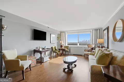 2479 Peachtree Rd NE #1401, Atlanta, GA 30305