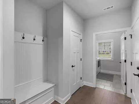 Entry Way - 401 Mountain Dr, Monroe, GA 30655 photo 6 of 6