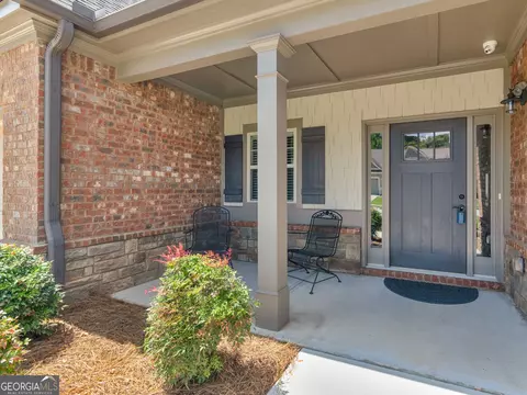 Exterior - 401 Mountain Dr, Monroe, GA 30655 photo 2 of 4