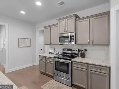 Kitchen - 401 Mountain Dr, Monroe, GA 30655 photo 2 of 5