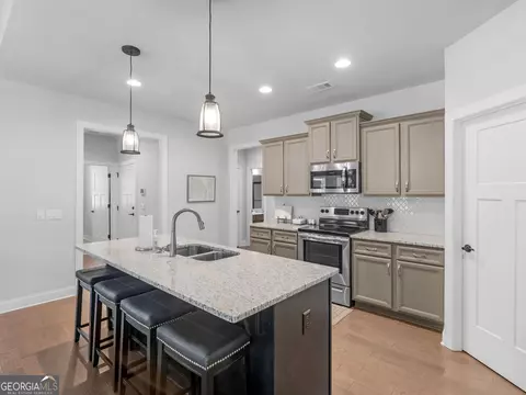 Kitchen - 401 Mountain Dr, Monroe, GA 30655 photo 1 of 5