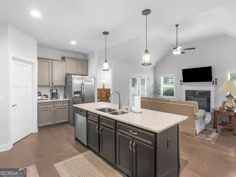 Kitchen - 401 Mountain Dr, Monroe, GA 30655 photo 3 of 5
