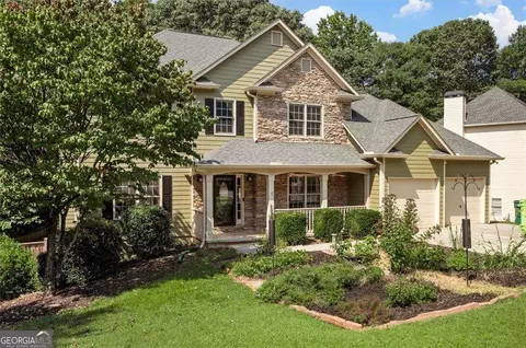 528 Wisteria Dr, Woodstock, GA 30188