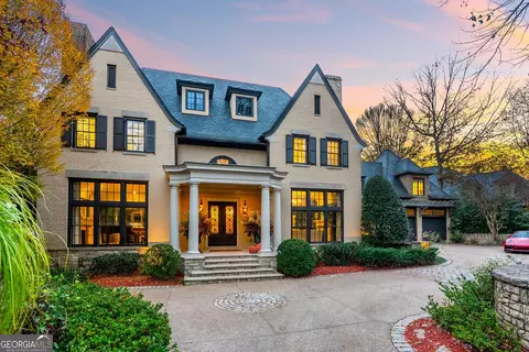 675 W Paces Ferry Rd NW #13, Atlanta, GA 30327