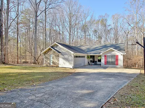 255 Loneoak Dr, Senoia, GA 30276