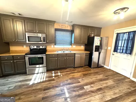 Kitchen - 5609 Oconee St, Lula, GA 30554 photo 2 of 4