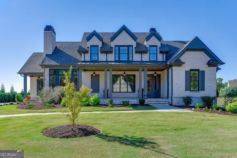 5377 Retreat Dr, Flowery Branch, GA 30542