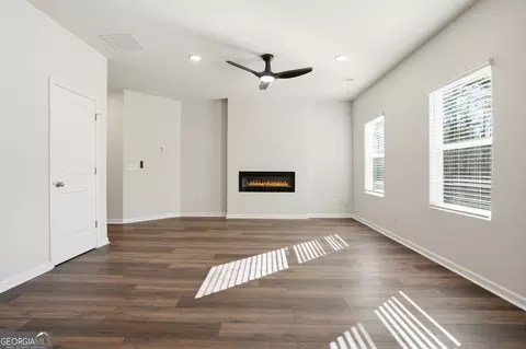 Living - 144 Post Oak Dr #137, Jackson, GA 30233 photo 1 of 2