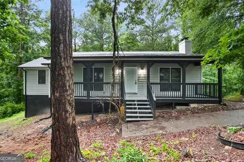6032 Lakeshore Dr SE, Mableton, GA 30126
