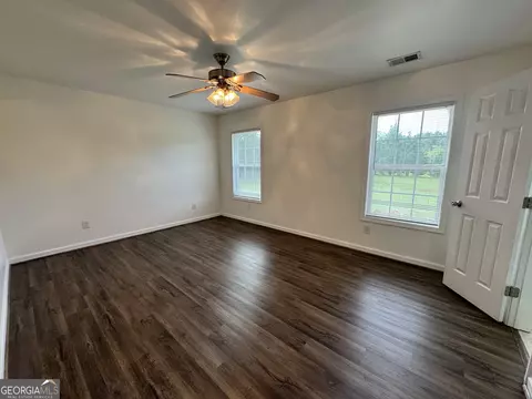 Bedroom - 539 Levi Barnes Rd, Jackson, GA 30233 photo 1 of 7