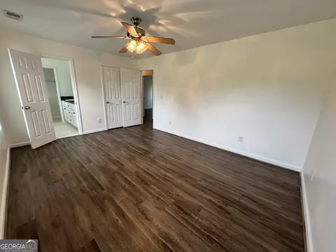 Bedroom - 539 Levi Barnes Rd, Jackson, GA 30233 photo 2 of 7