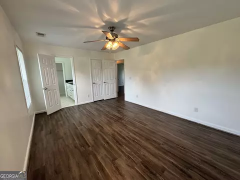 Bedroom - 539 Levi Barnes Rd, Jackson, GA 30233 photo 3 of 7