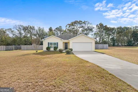 160 Sandalwood Cir, Statesboro, GA 30458