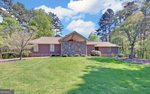 850 Long Rd, Toccoa, GA 30577