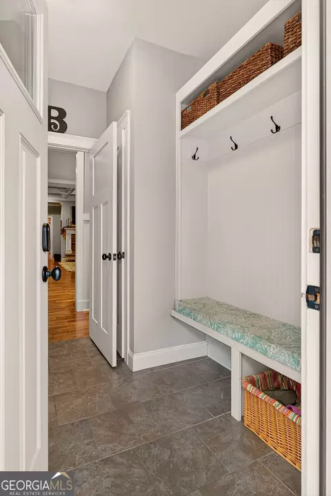 Entry Way - 385 Huckaby Rd, Brooks, GA 30205 photo 5 of 6