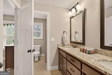 Bath - 385 Huckaby Rd, Brooks, GA 30205 photo 5 of 7