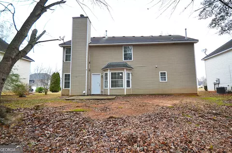 Exterior - 916 Brisley Cir, Hampton, GA 30228 photo 6 of 7