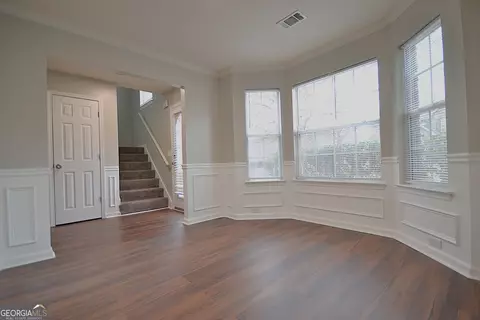 Living - 916 Brisley Cir, Hampton, GA 30228 photo 2 of 7