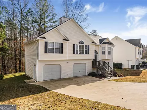 Exterior - 2940 Rolling Ln, Winston, GA 30187 photo 5 of 9