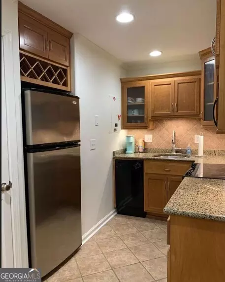 Kitchen - 655 E Campus Rd, Athens, GA 30605 photo 1 of 2
