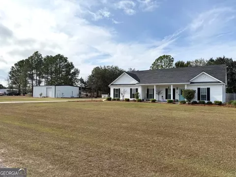 93 Oak Forrest Dr, Adel, GA 31620