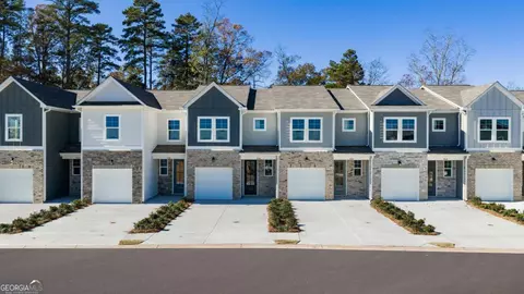 518 Crown Dr #10, Emerson, GA 30137