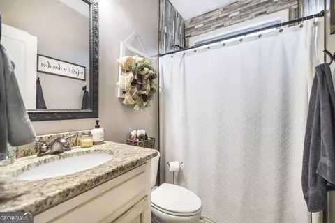Bath - 312 Bridgehampton Way, Perry, GA 31069 photo 3 of 3