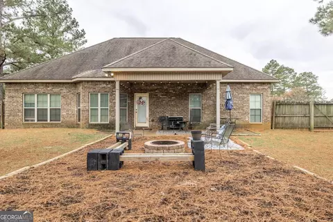 Exterior - 312 Bridgehampton Way, Perry, GA 31069 photo 8 of 12