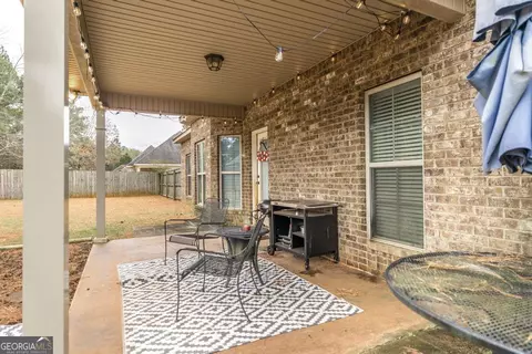 Exterior - 312 Bridgehampton Way, Perry, GA 31069 photo 7 of 12