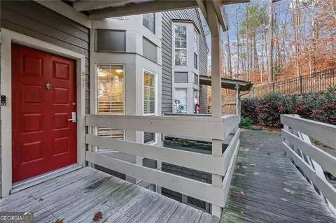 907 Riverview Dr SE, Marietta, GA 30067