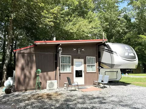 279 Leisure Acres Dr, Cleveland, GA 30528