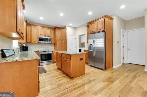 Kitchen - 4735 Gran River Gln, Peachtree Corners, GA 30096 photo 2 of 5