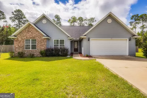111 Jenny Ct, Folkston, GA 31537