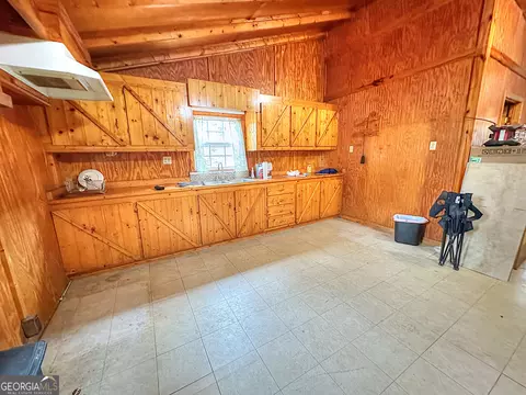 Kitchen - 286 Hines Rd, Hogansville, GA 30230 photo 2 of 2