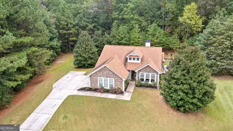 121 Meadowbrook Ln, Grantville, GA 30220