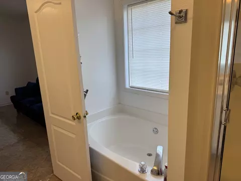 Bath - 255 Hugh Dr, Covington, GA 30016 photo 3 of 3