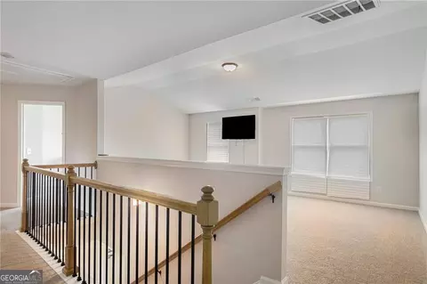 Entry Way - 111 Hamilton Lake View Ct, Lagrange, GA 30241 photo 3 of 3