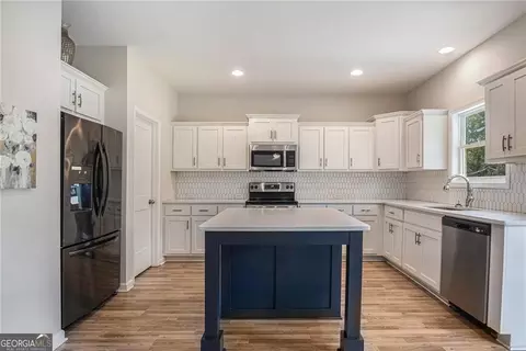 Kitchen - 111 Hamilton Lake View Ct, Lagrange, GA 30241 photo 1 of 1
